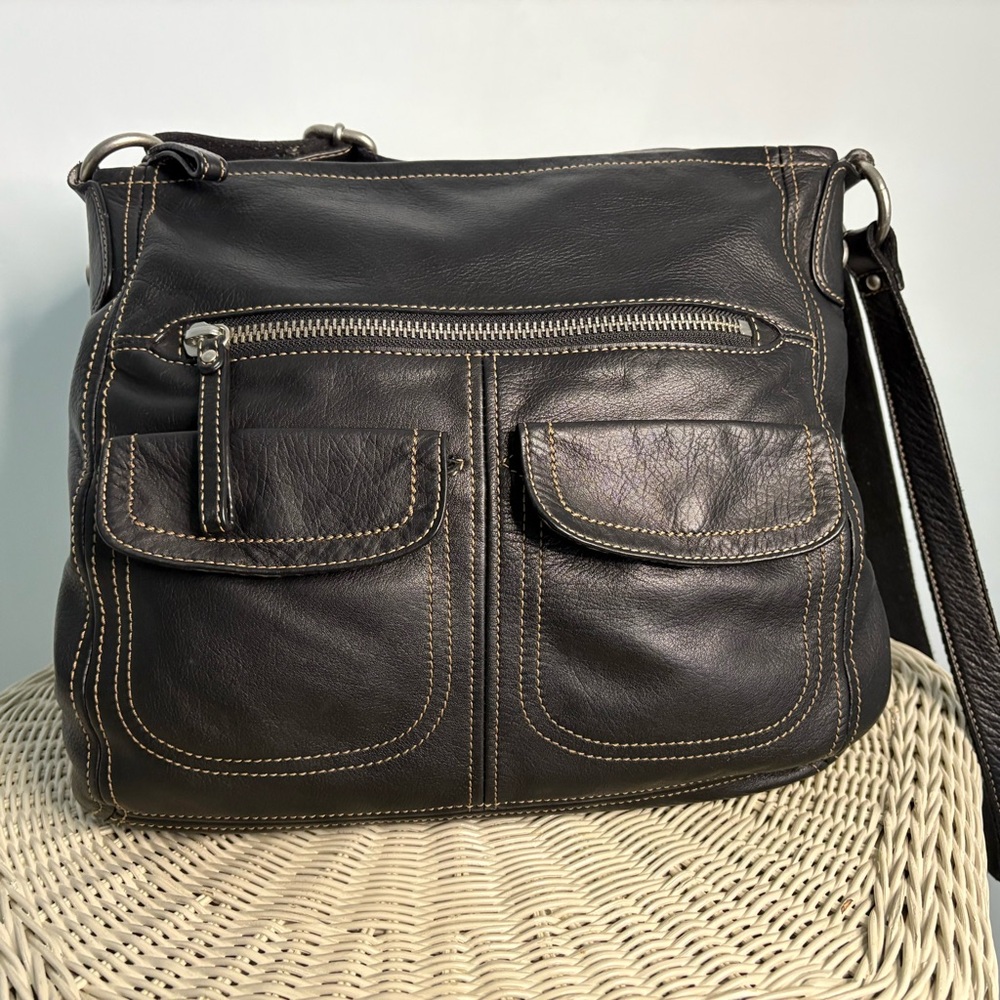 Fossil Black Embossed Leather Detail Large Crossbody Bag.